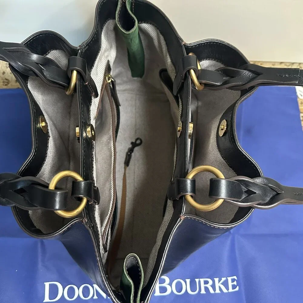 DOONEY & BOURKE FLORENTINE LARGE ZIP BARLOW – BLACK - Picture 10 of 11